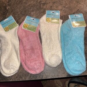 Lot Of 4 Pairs Body Benefits By Body Image Aloe-infused Lounge Socks Multi Color